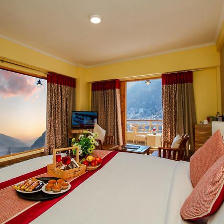 Snow Flakes Resort And Spa Centrally Heated Luxury Resort Manali  Bagian luar foto