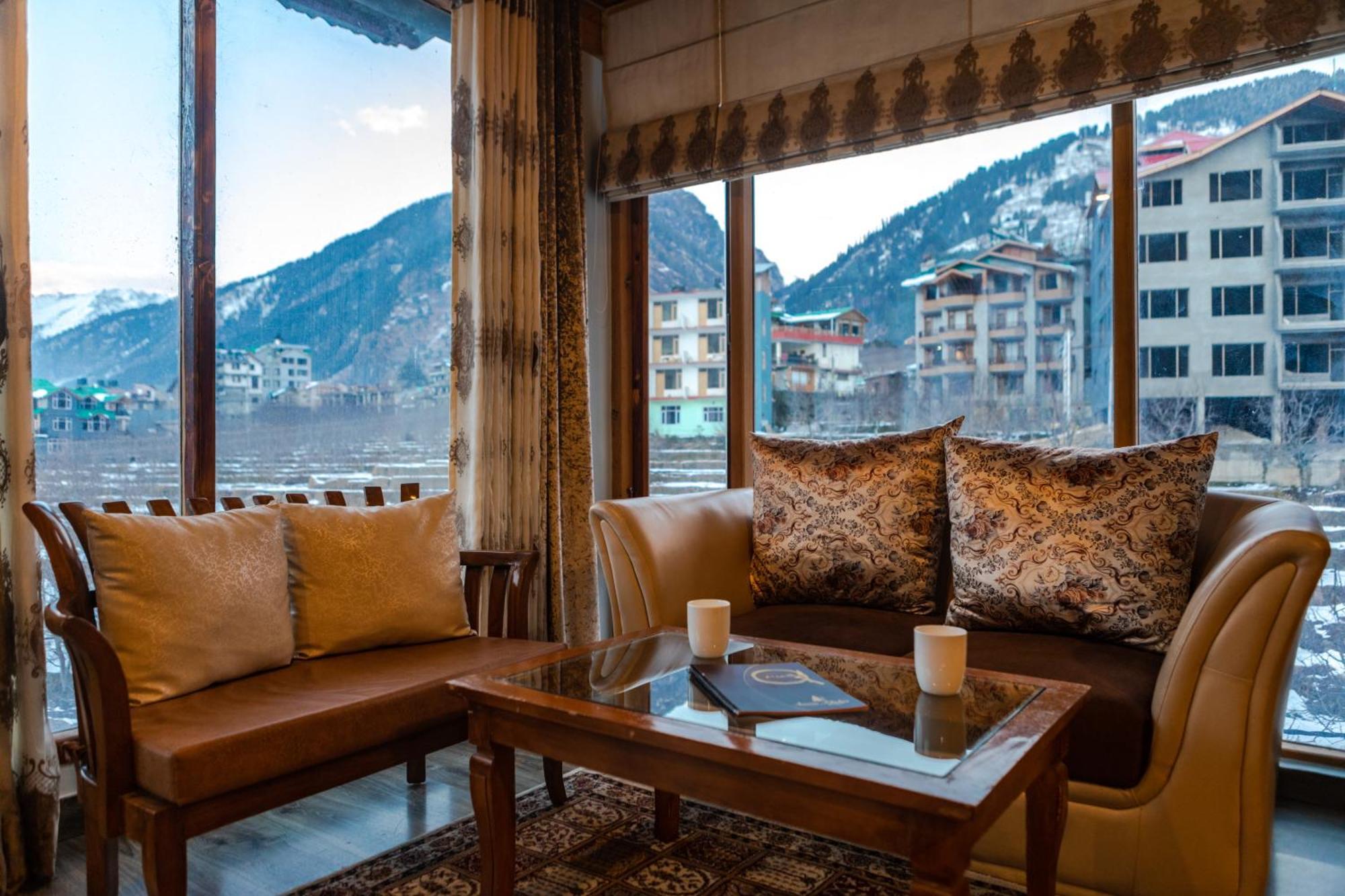 Snow Flakes Resort And Spa Centrally Heated Luxury Resort Manali  Bagian luar foto