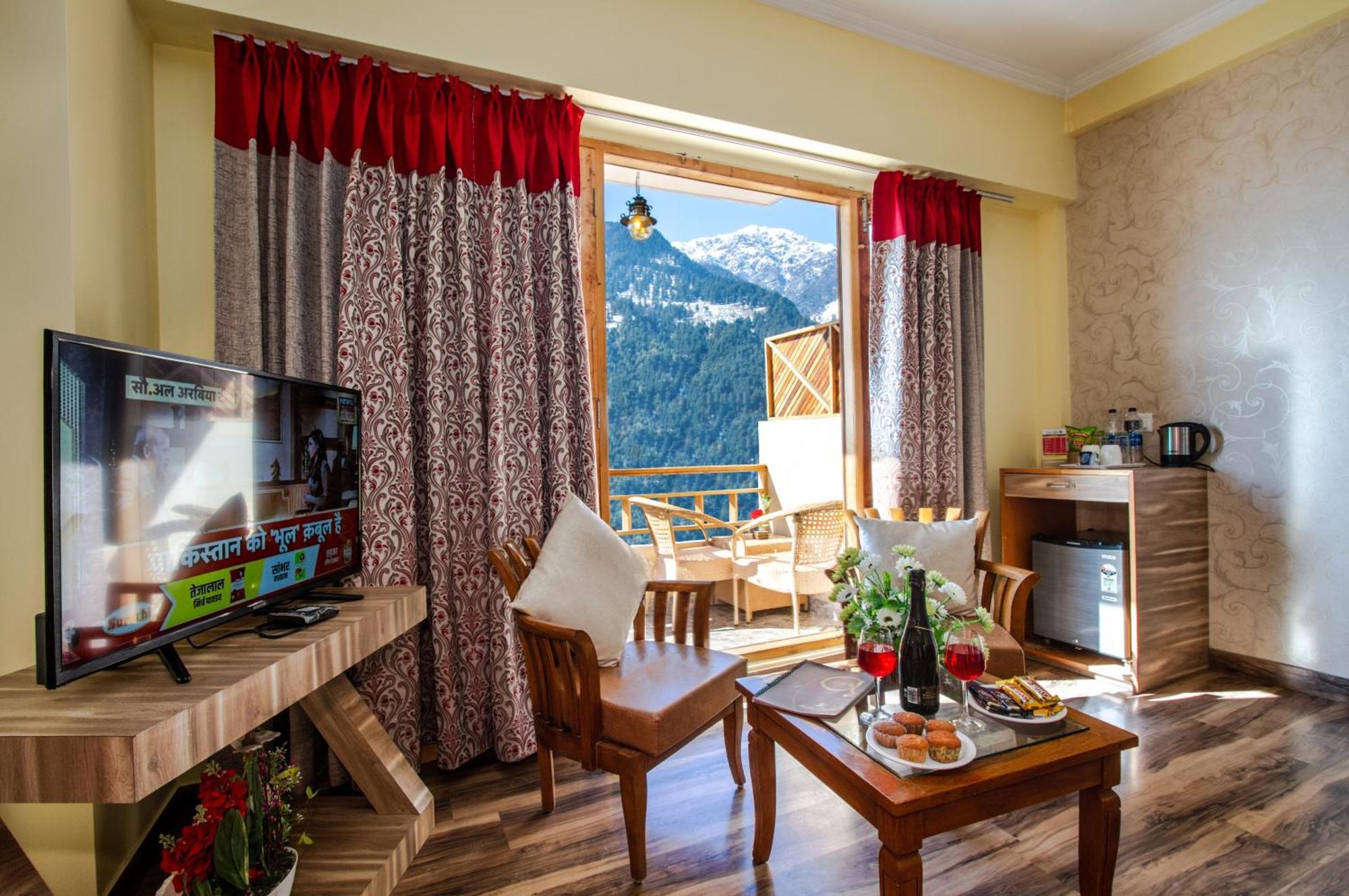 Snow Flakes Resort And Spa Centrally Heated Luxury Resort Manali  Bagian luar foto