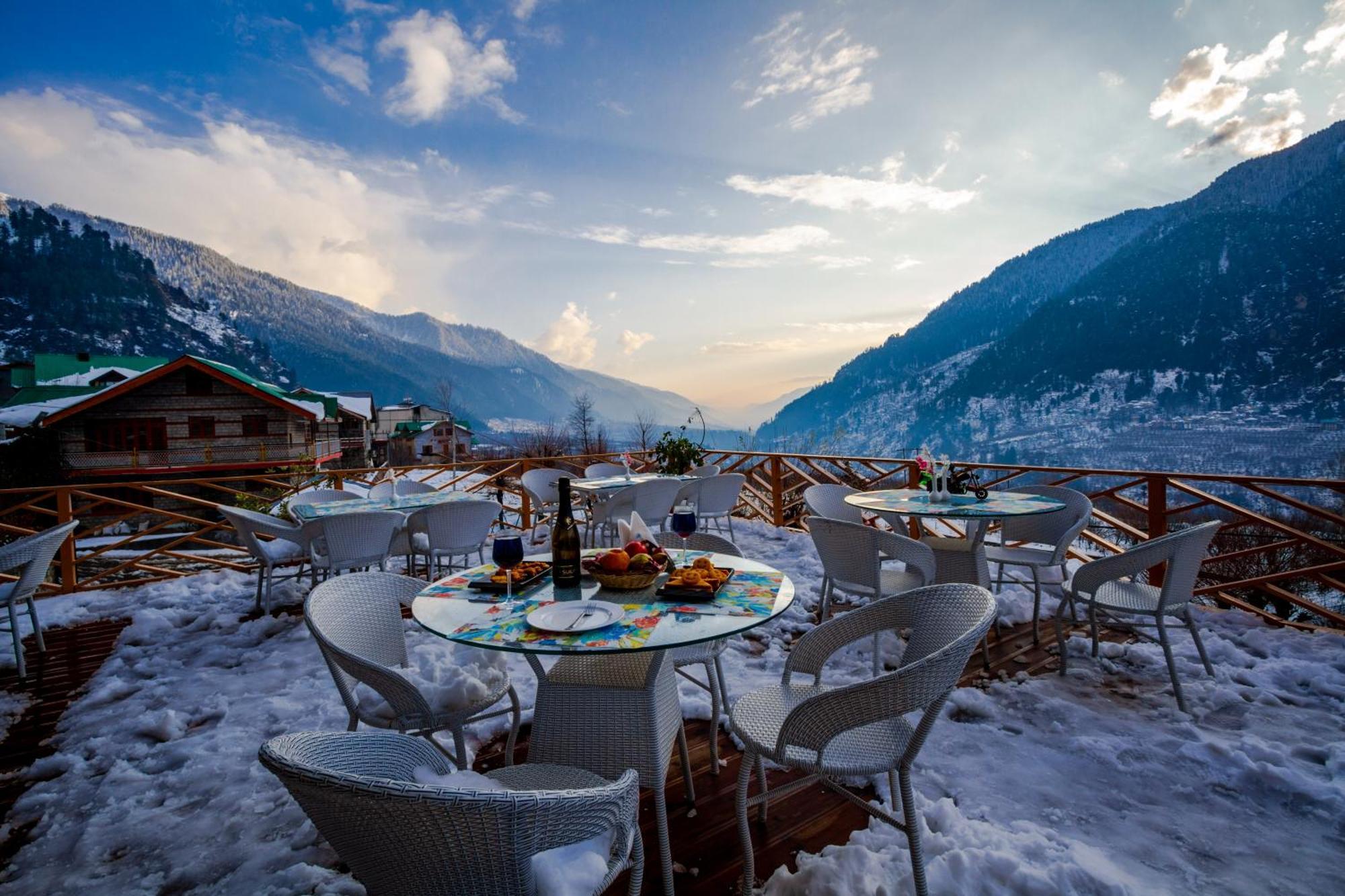 Snow Flakes Resort And Spa Centrally Heated Luxury Resort Manali  Bagian luar foto