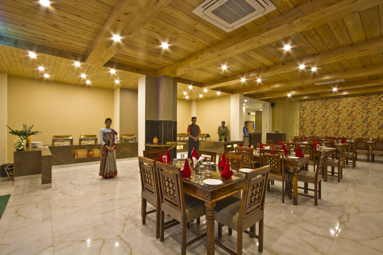 Snow Flakes Resort And Spa Centrally Heated Luxury Resort Manali  Bagian luar foto
