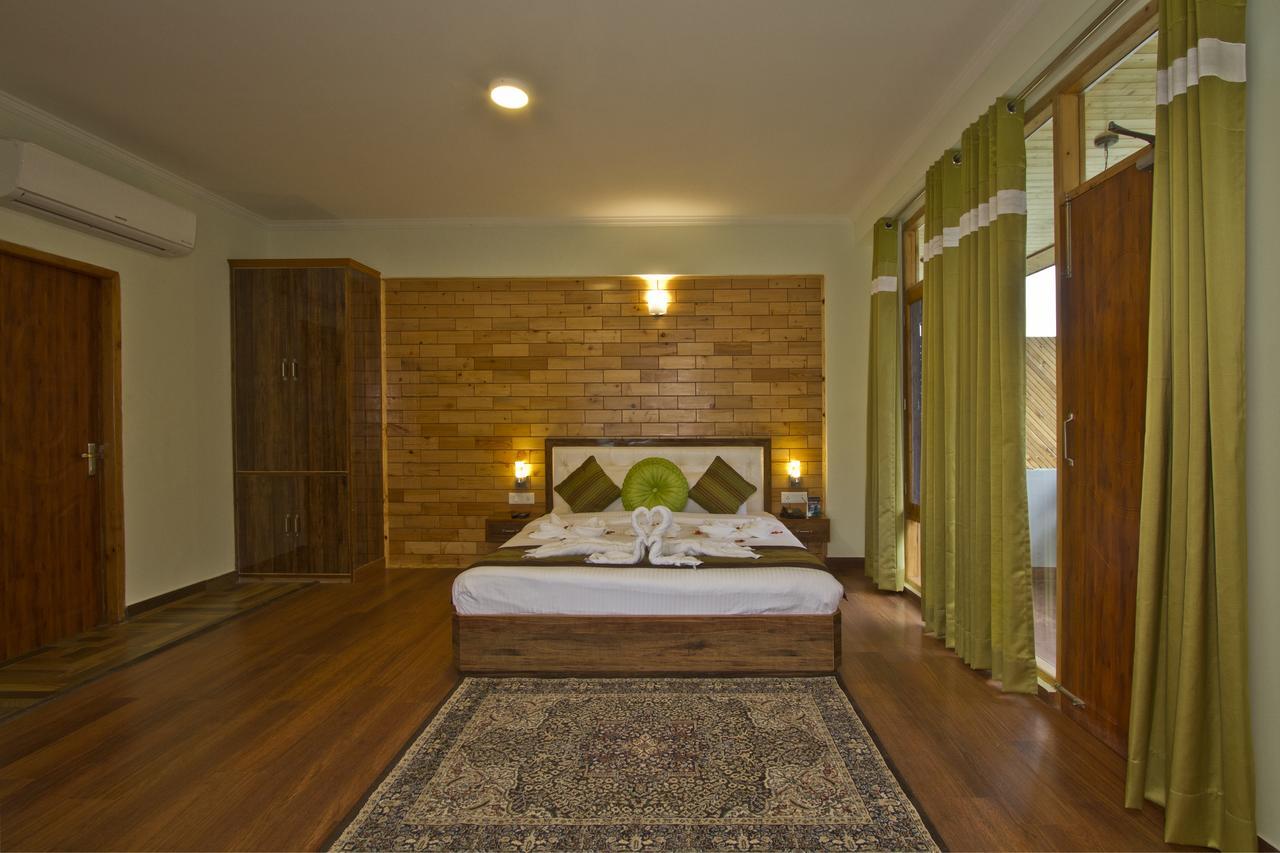 Snow Flakes Resort And Spa Centrally Heated Luxury Resort Manali  Bagian luar foto