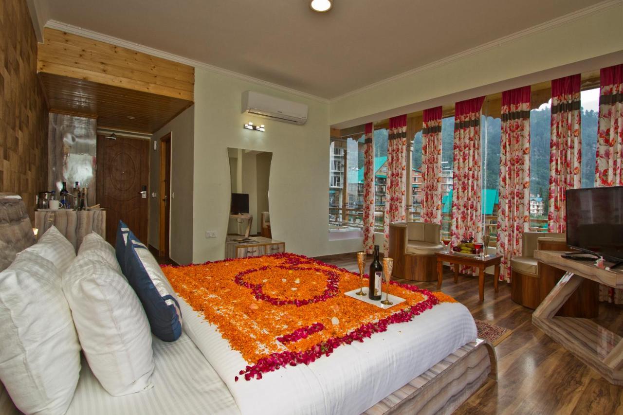 Snow Flakes Resort And Spa Centrally Heated Luxury Resort Manali  Bagian luar foto