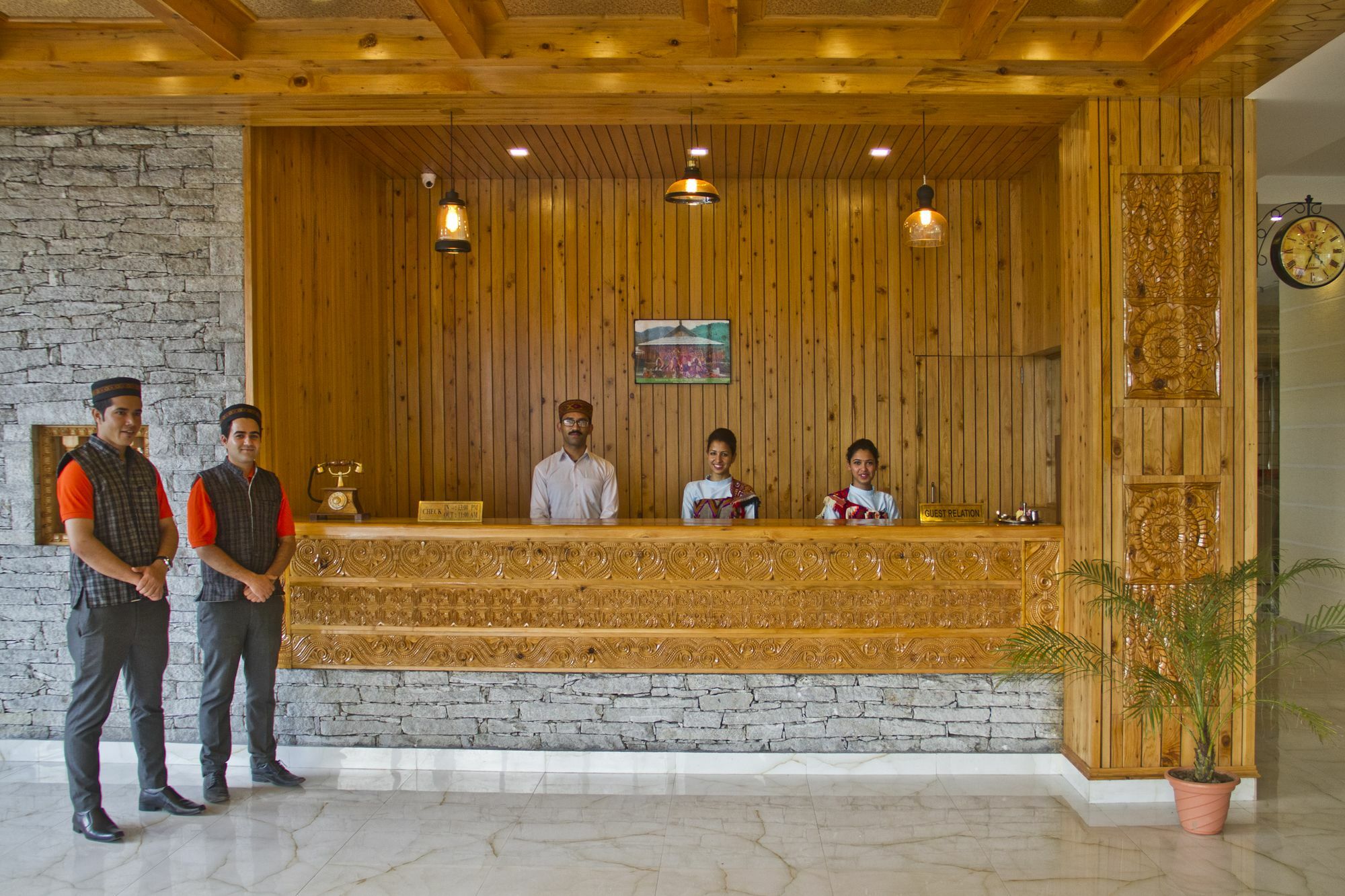 Snow Flakes Resort And Spa Centrally Heated Luxury Resort Manali  Bagian luar foto